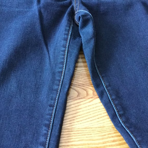 Women's American Eagle Jegging Jeans - Picture 6 of 6